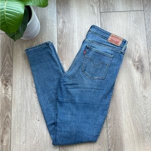 Levi’s 711 Skinny Jeans
